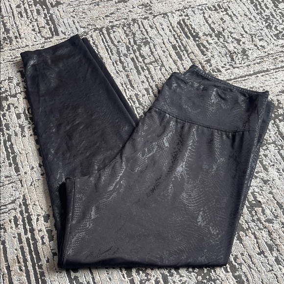 American Eagle Outfitters Pants - American Eagle Outfitters Black Textured Leggings